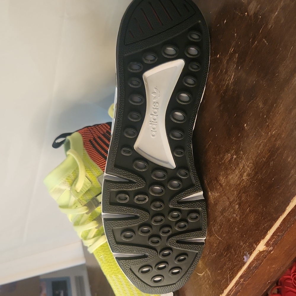 Adidas - Picture 3 of 5